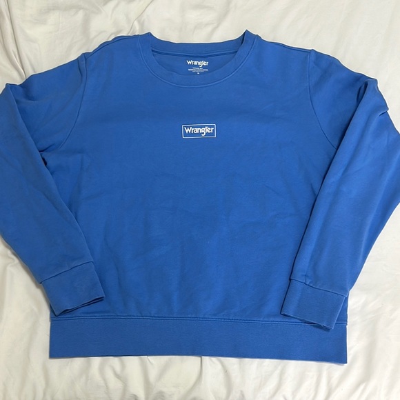 3/$125 Wrangler blue crewneck sweater medium - Picture 1 of 3